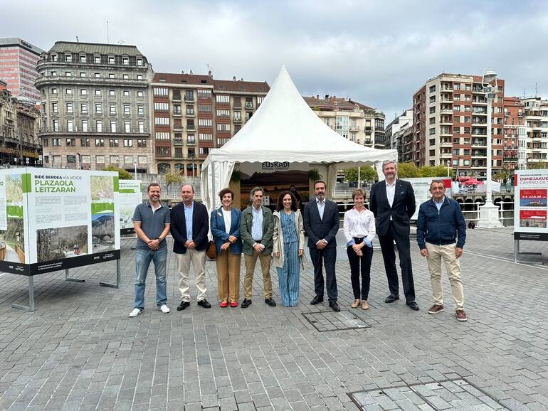 El Arenal acoge la Feria de la Movilidad Sostenible con las últimas novedades en vehículos cero emisiones