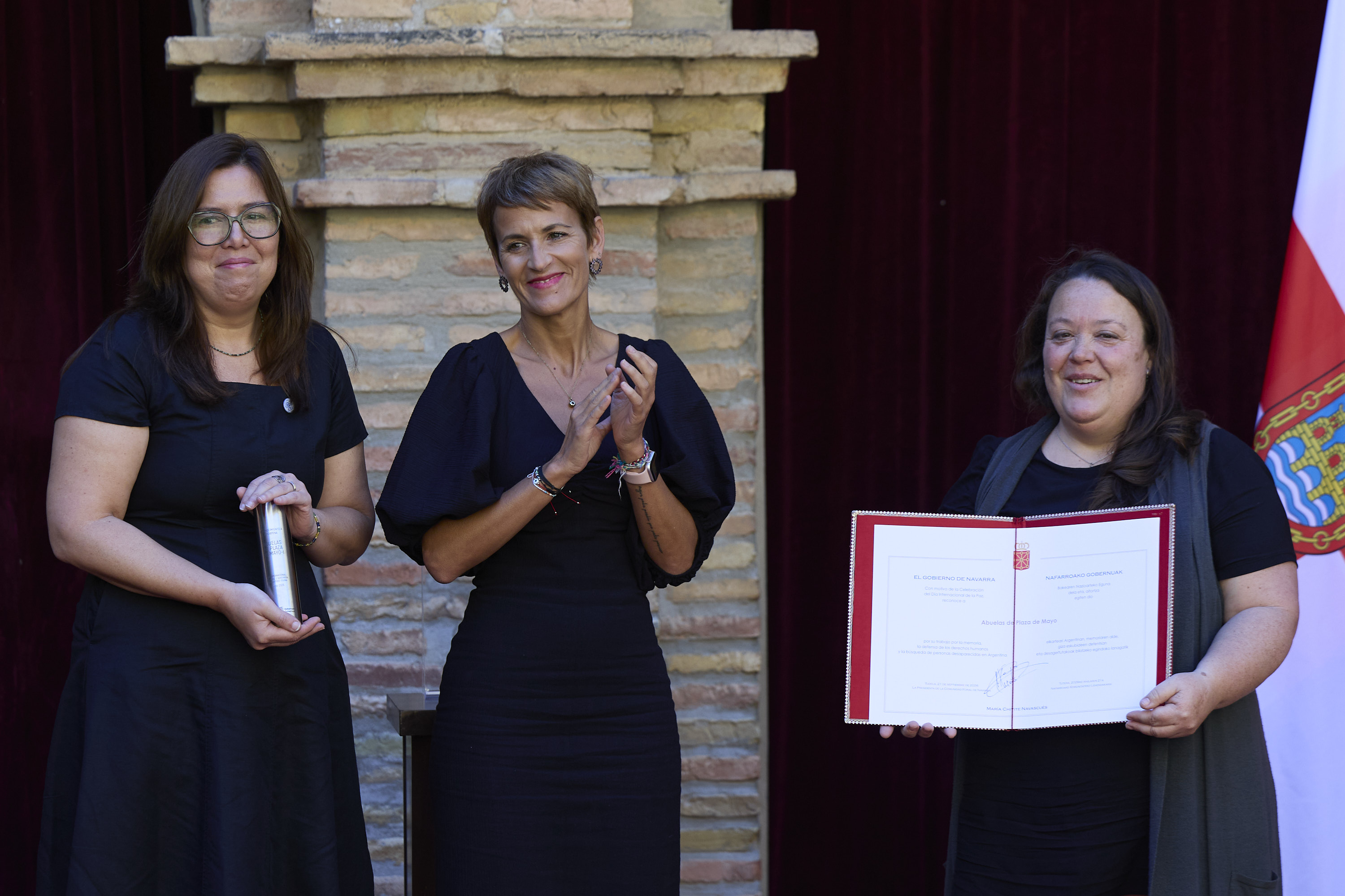 Navarra reconoce al colectivo de  ‘Abuelas de la Plaza de Mayo’ por su trabajo por los derechos humanos en Argentina