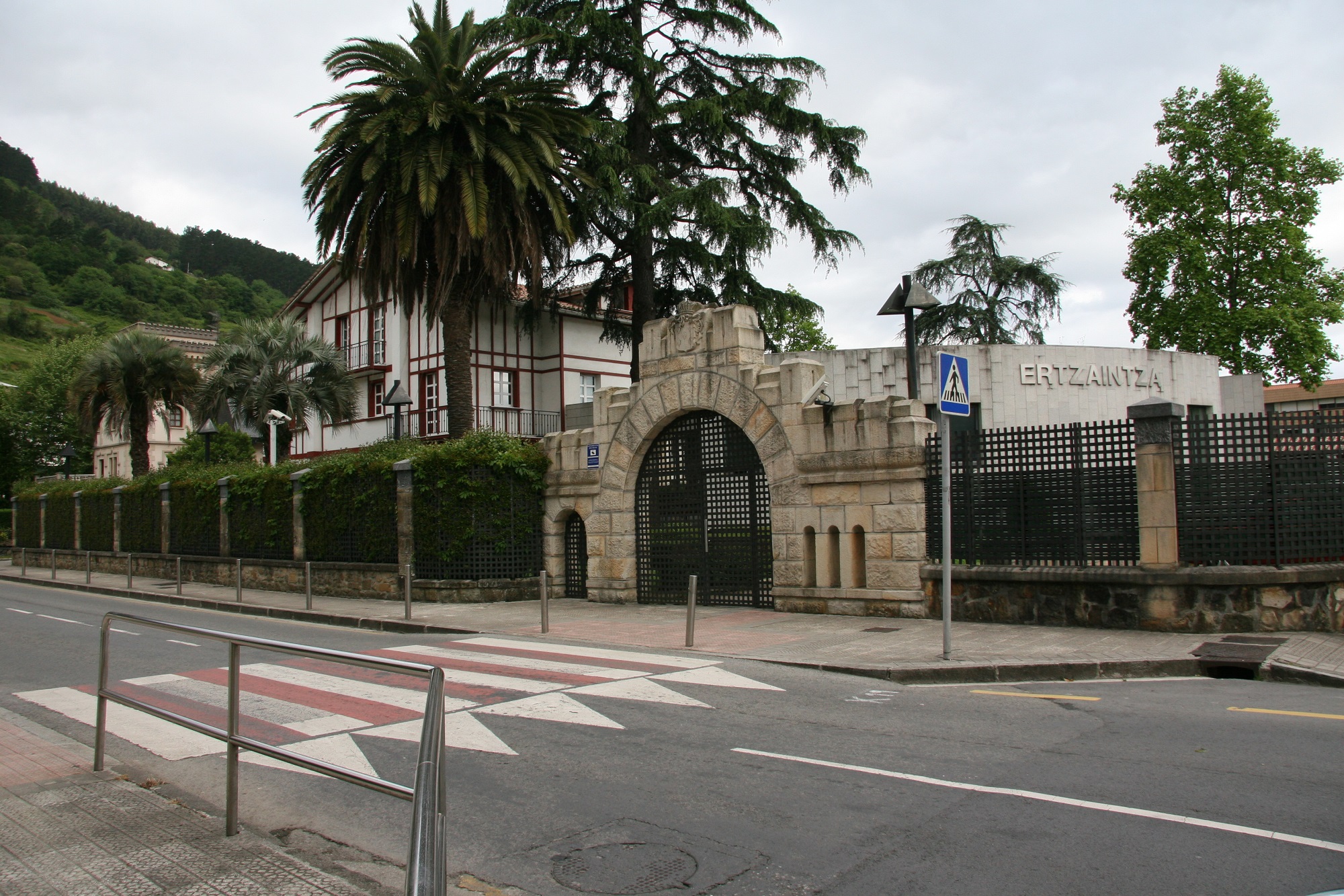 Detenidas dos personas e investigadas otras dos en Gernika por robo de cableado de cobre y delitos ambientales