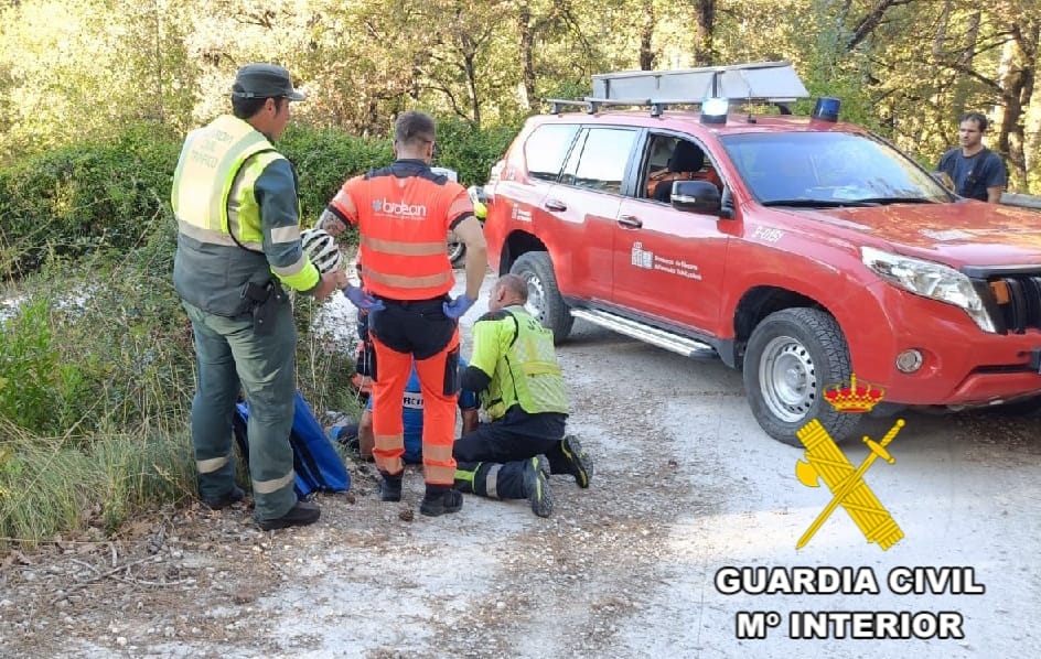 Un ciclista, de 64 años, resulta herido tras sufrir una caída en un camino junto a la N-240-A en Iza