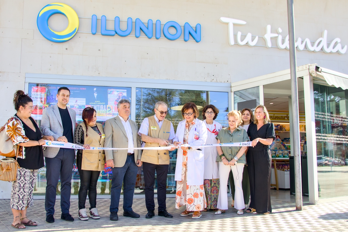 Reapertura de la tienda ILUNION en el Hospital de Navarra tras su completa renovación