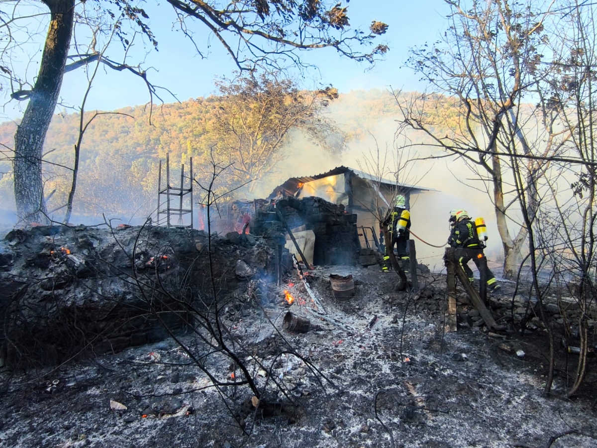 Sofocado un incendio que ha calcinado una caseta de huerta en Huarte