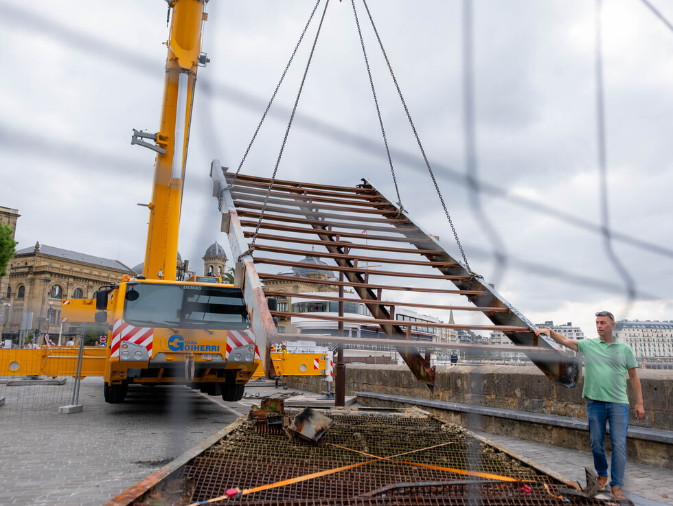 Culmina la renovación de la escalera del embarcadero del puerto de Donostia tras una inversión de 107.000 euros