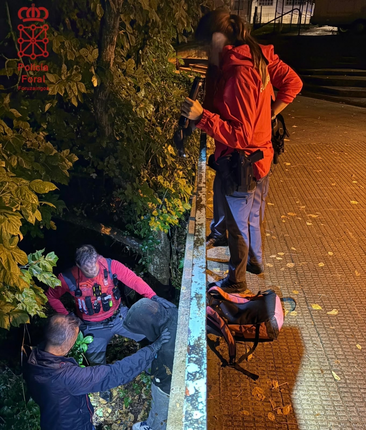 Detenido en Villava el presunto autor del apuñalamiento en Etxabakoitz tras tirarse al río Arga