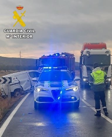 Herido un hombre tras volcar su coche en la NA-624, en Peralta