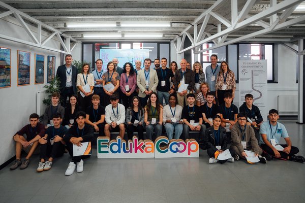 EdukaCoop quiere llevar el cooperativismo a 1.500 estudiantes más de Navarra este curso