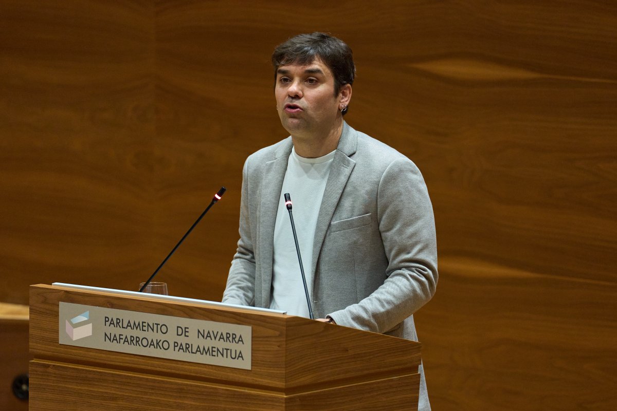 El Parlamento pide garantizar la financiación del Plan Foral de Regadíos y descarta el «peaje en la sombra»