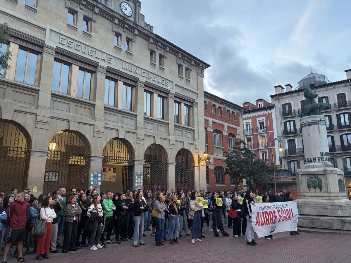 Concentración  en la plaza San Francisco contra las últimas agresiones machistas en la comarca de Pamplona