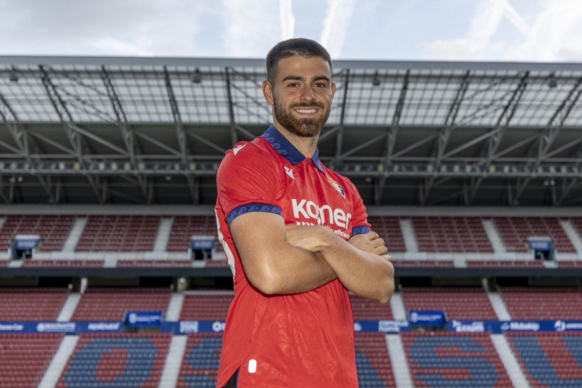 Osasuna renueva a Íñigo Arguibide hasta 2030
