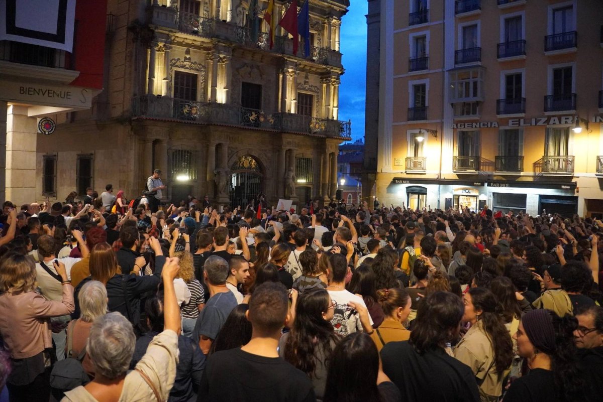 Protesta en Pamplona contra la especulación y por una vivienda garantizada