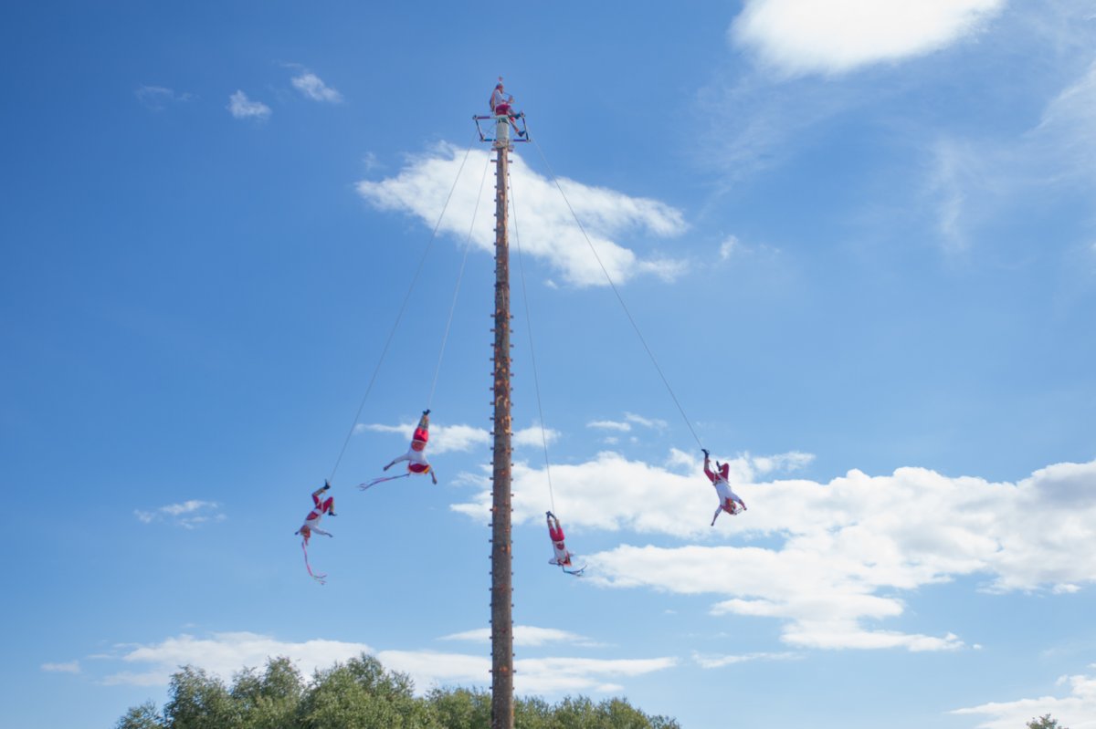 [GALERIA] Los Voladores de Papantla, en los Encuentros de Pamplona