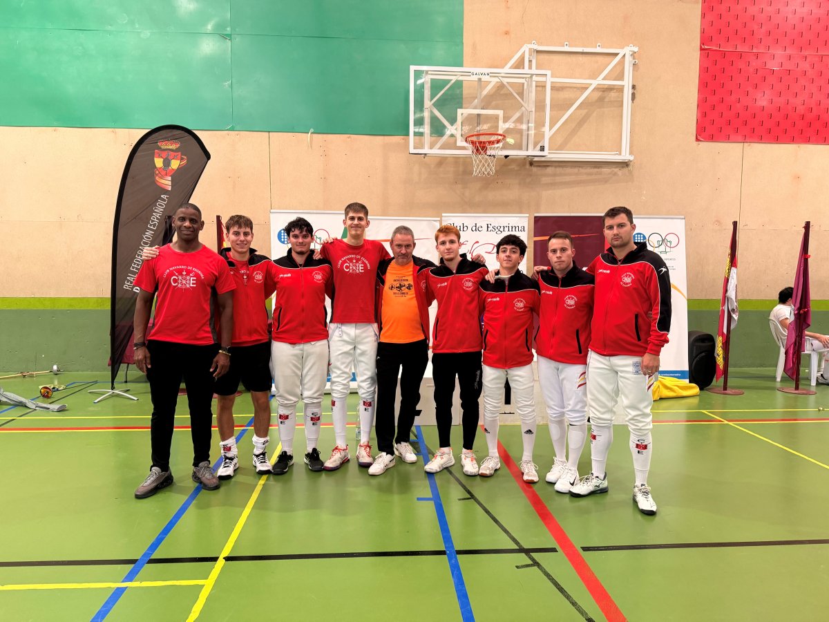 El Club Navarro de Esgrima logra en Medina del Campo su octava permanencia seguida en Liga Oro