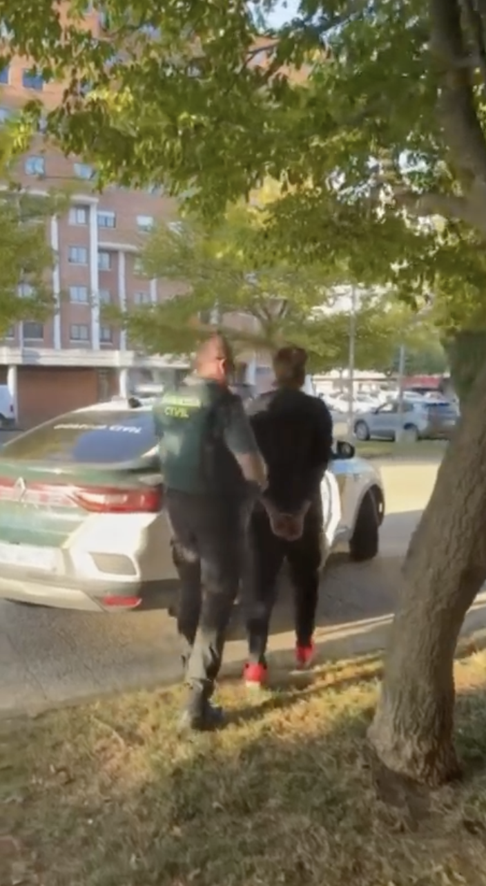 Detenido un joven de 18 años por sustraer tarjetas en una vivienda y usarlas de forma fraudulenta