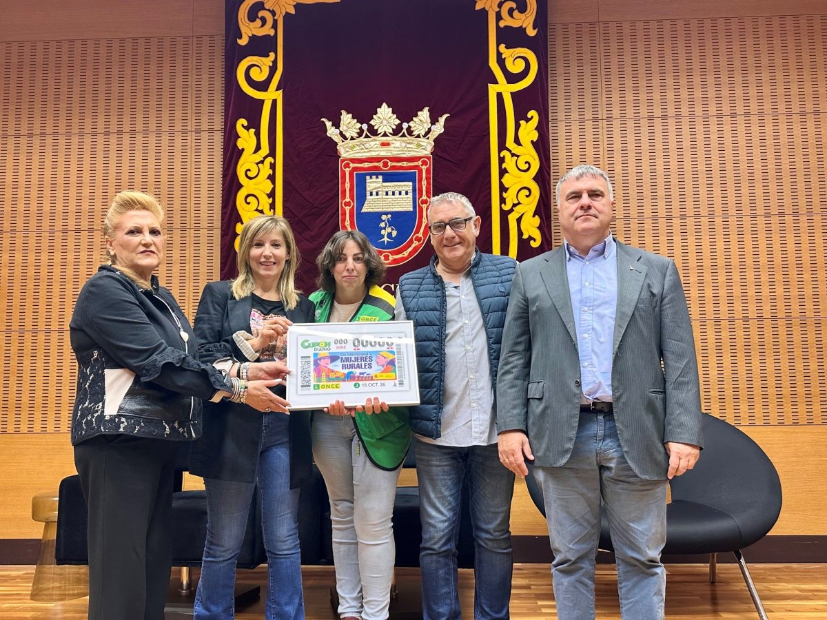 Marcilla acoge la presentación del cupón de la ONCE del 15 de octubre, dedicado a las mujeres rurales