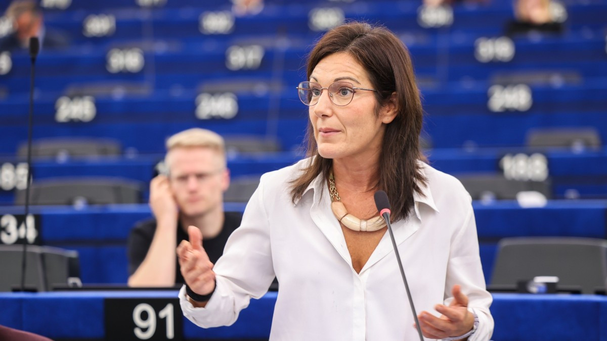 Oihane Agirregoitia presenta 62 enmiendas para fortalecer industria energética vasca en Europa