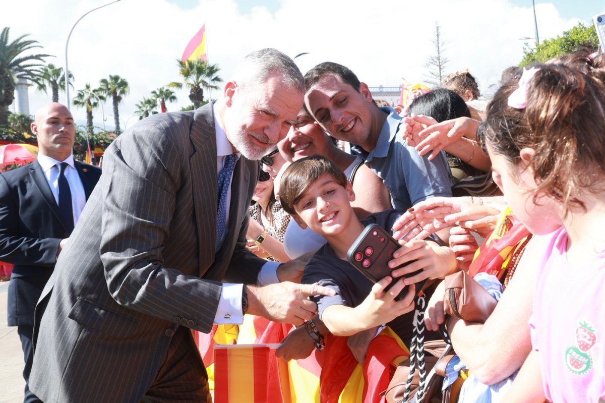 Los Reyes reciben otro gran respaldo popular en Melilla