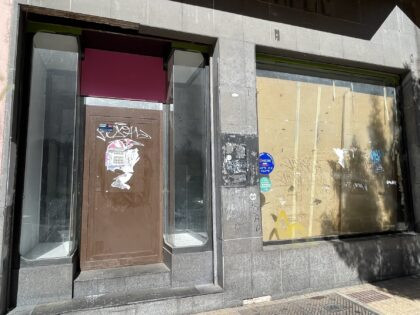 Etxebarria y Elkarrekin aprueban una ordenanza municipal para convertir locales en viviendas en Vitoria-Gasteiz