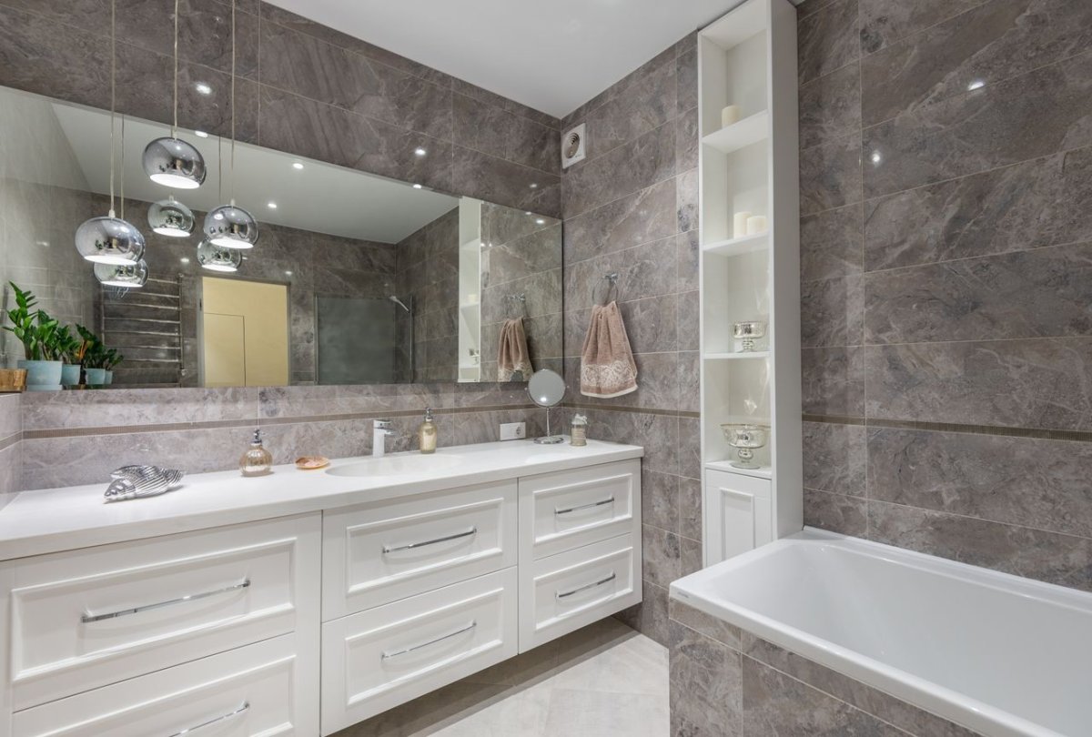 Ideas de almacenamiento para un baño funcional, ordenado y con estilo