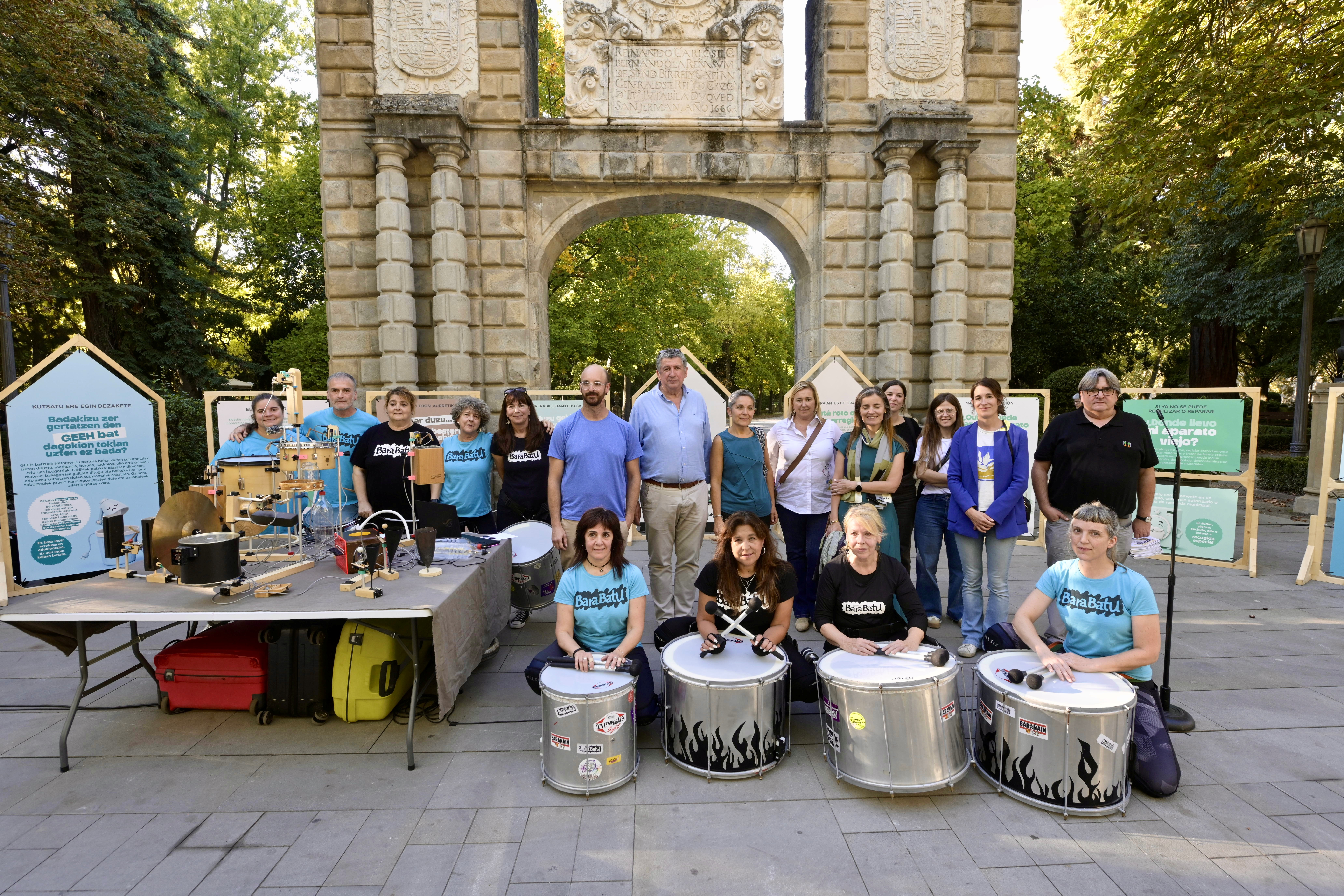 Exposición "Dales una segunda vida" culmina en Navarra con talleres y mapa de reparadores útiles