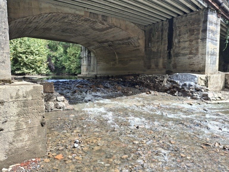 URA inicia la demolición de la presa en el río Ibaizabal para mejorar el flujo y reducir inundaciones en Iurreta