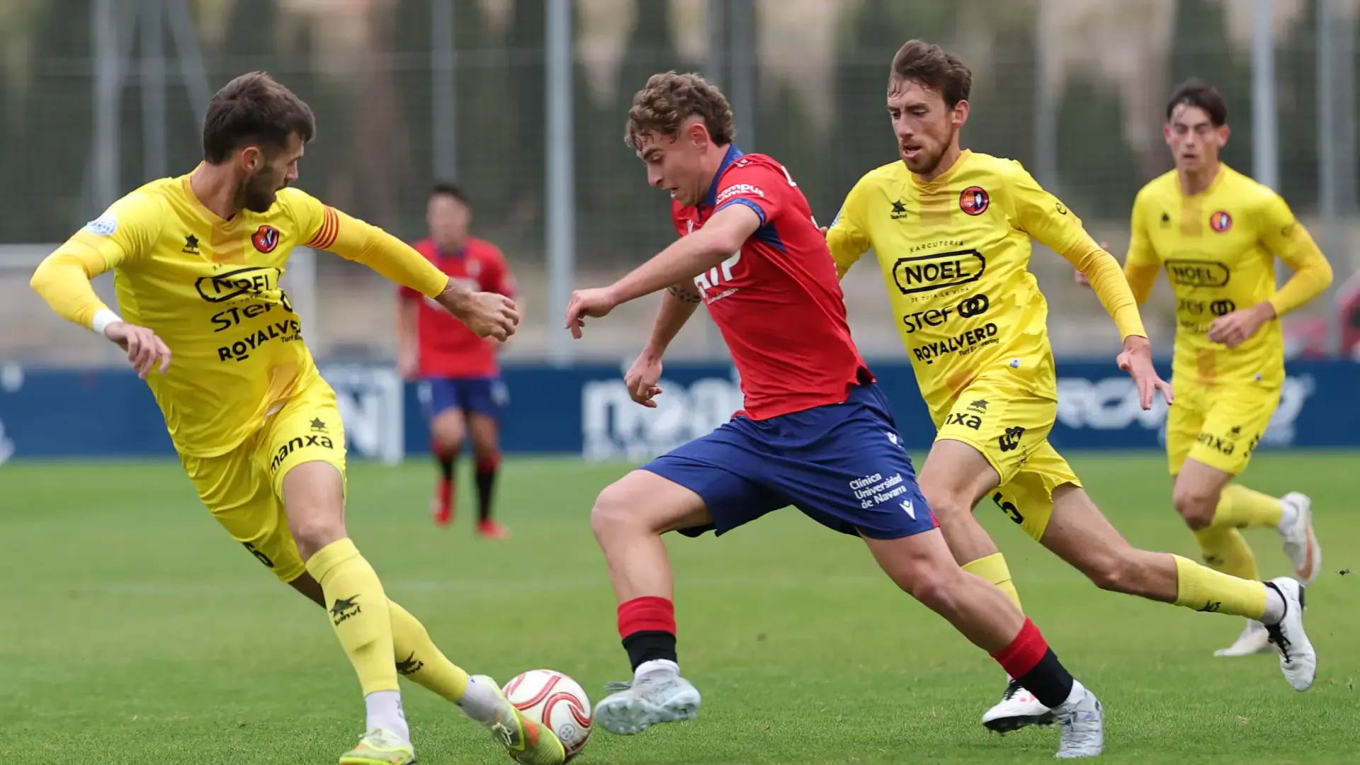 Osasuna Promesas y el Olot empatan sin goles en Tajonar (0-0)