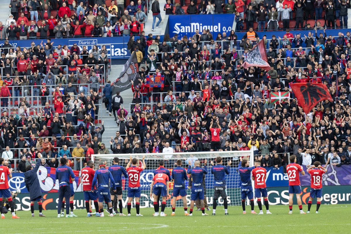 [GALERIA] La primera victoria de la segunda 'era Arrasate' en El Sadar