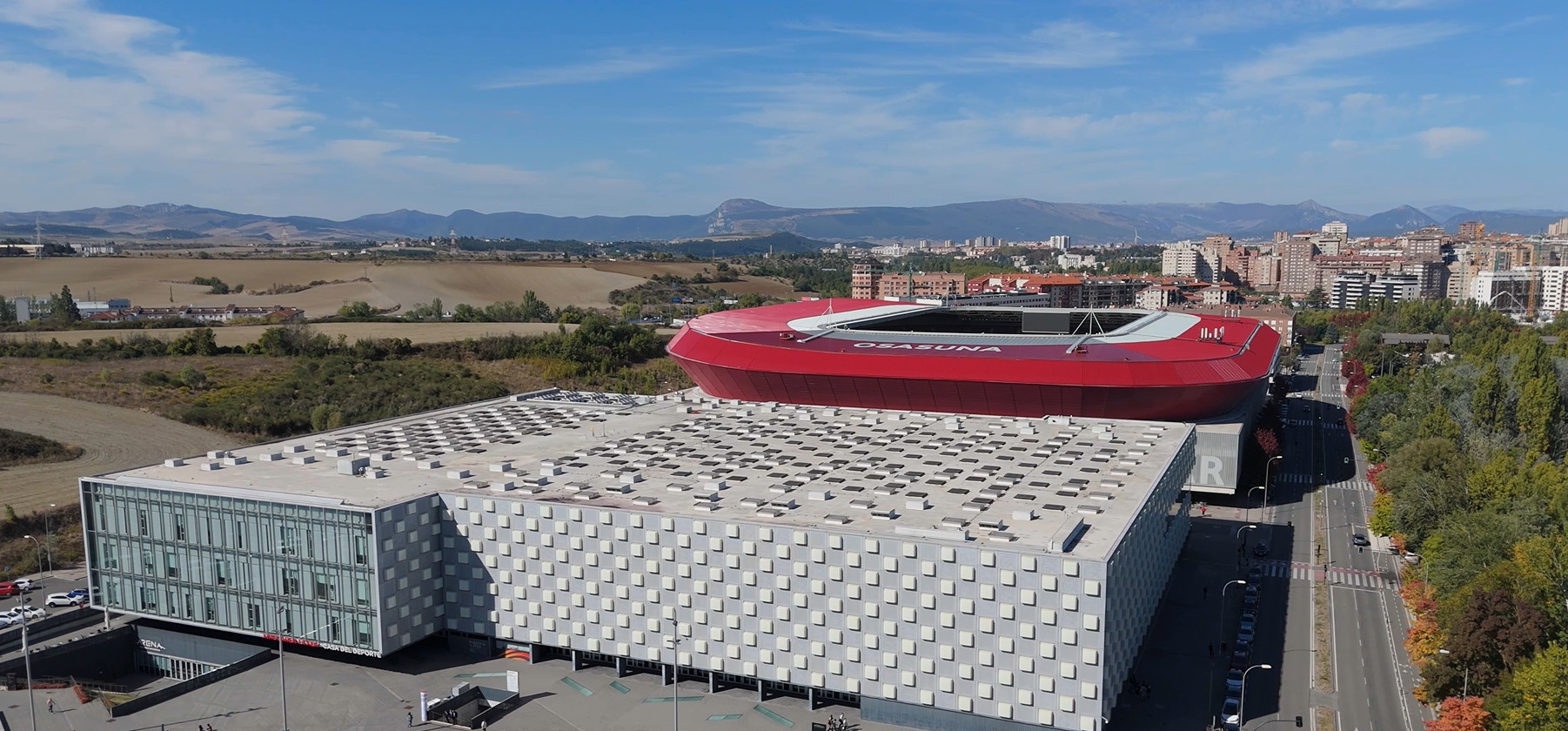 Pamplona regulará el aparcamiento en El Sadar y Arrosadía desde el 3 de noviembre con 908 plazas: zona naranja, roja y verde