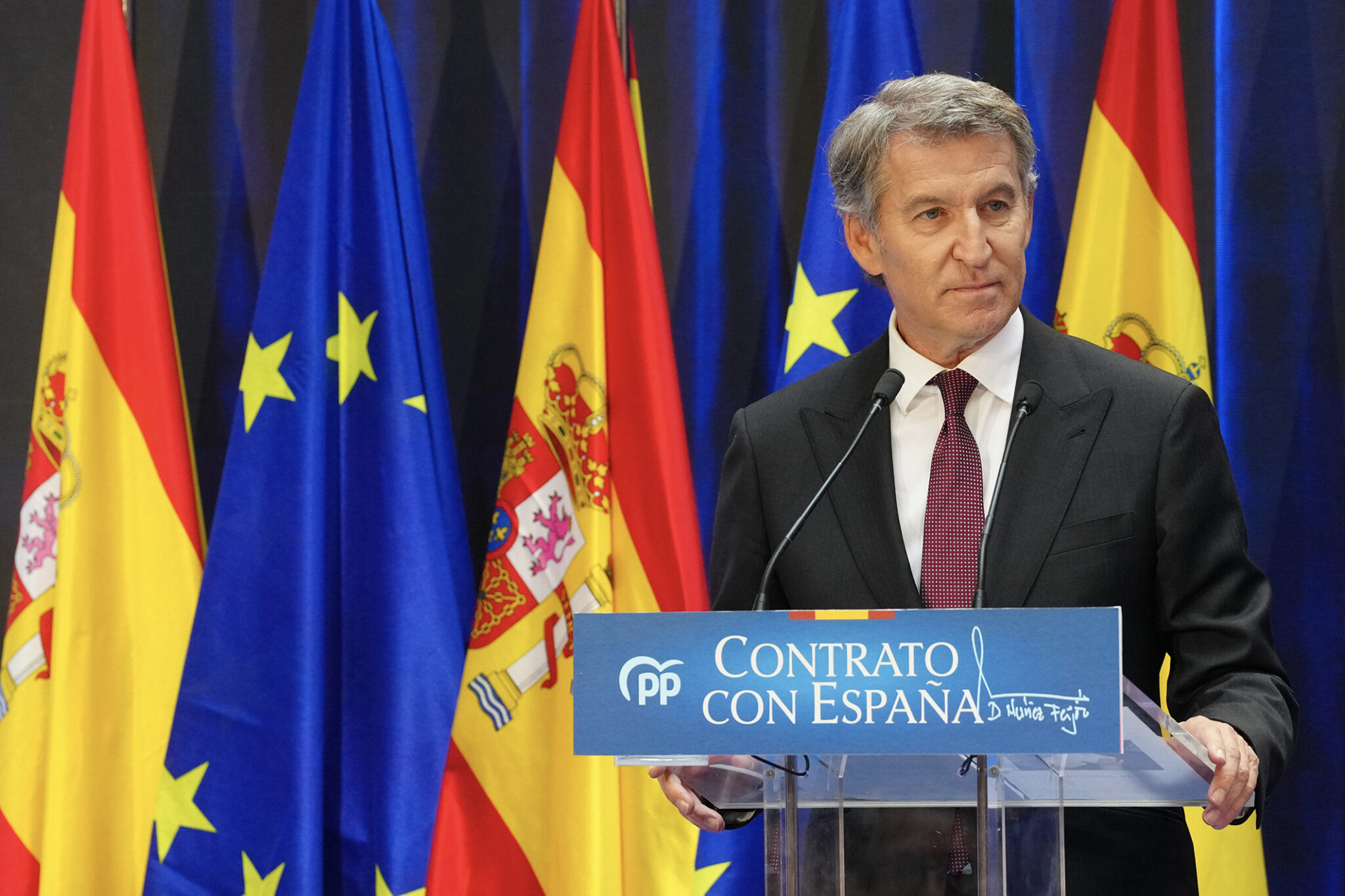 Feijóo promete una reconstrucción nacional con patriotismo sereno y compromiso personal en España