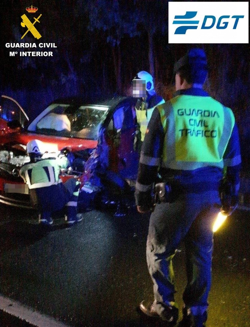 Herida una conductora, de 37 años, en una colisión entre un camión y un turismo en la NA-30, en la Cendea de Olza