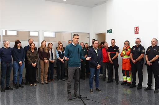 Sánchez anuncia una ayuda económica y agilización tras la DANA en Valencia