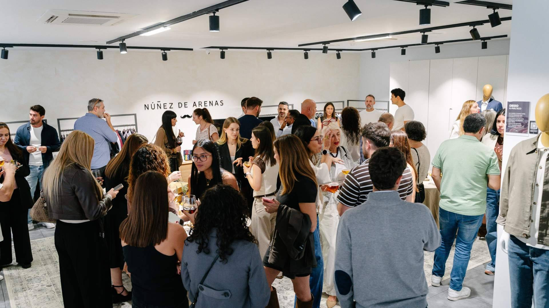 Núñez de Arenas estrena su nuevo showroom y reúne a su comunidad en un espacio dedicado a la esencia de la marca