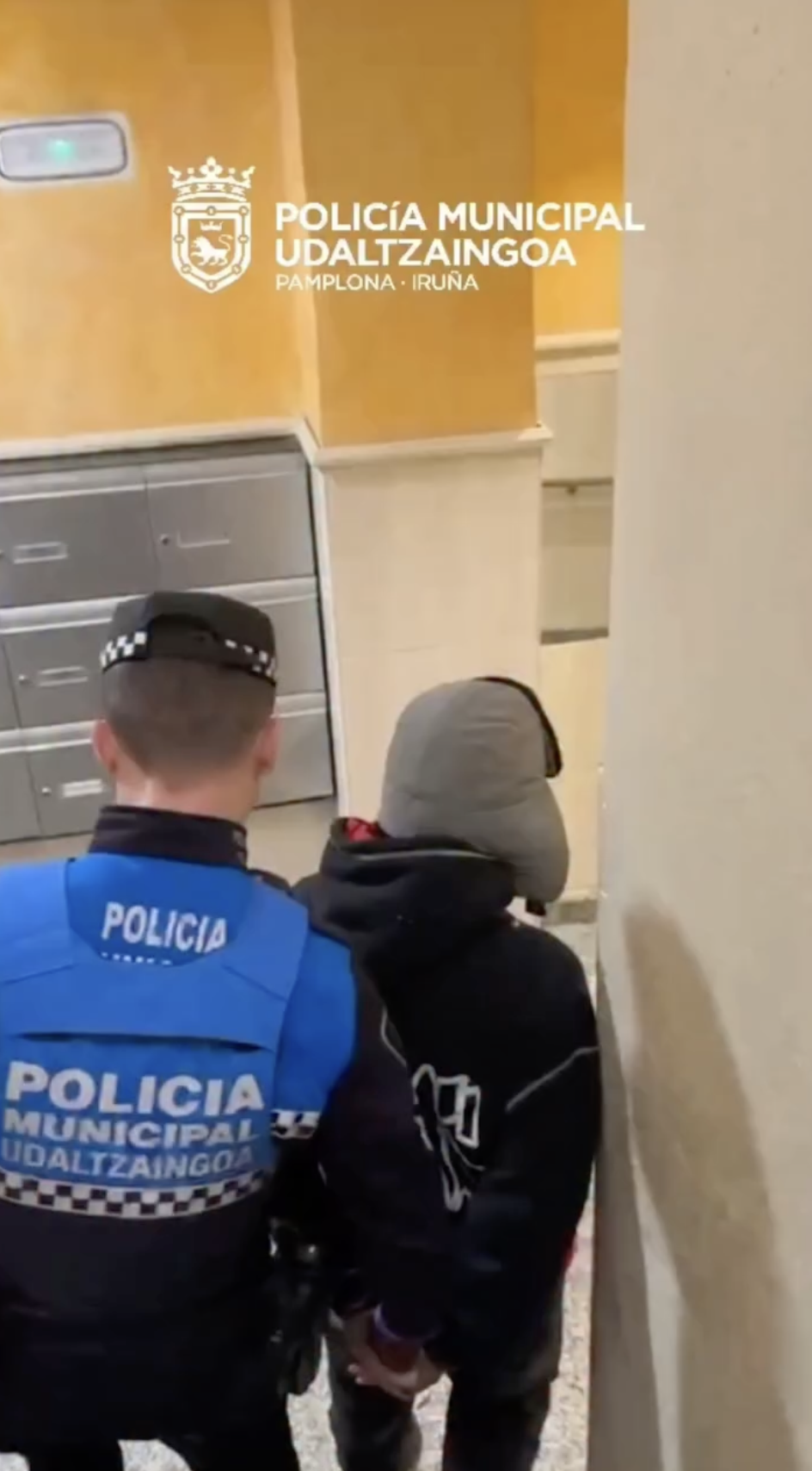 La Policía Municipal de Pamplona detiene a cinco jóvenes, uno de ellos menor, por robos con violencia e intimidación y lesiones cometidos en julio