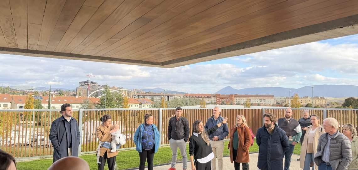 Cerca de 100 personas visitan la nueva Escuela Infantil Sarastigorri de Zizur Mayor