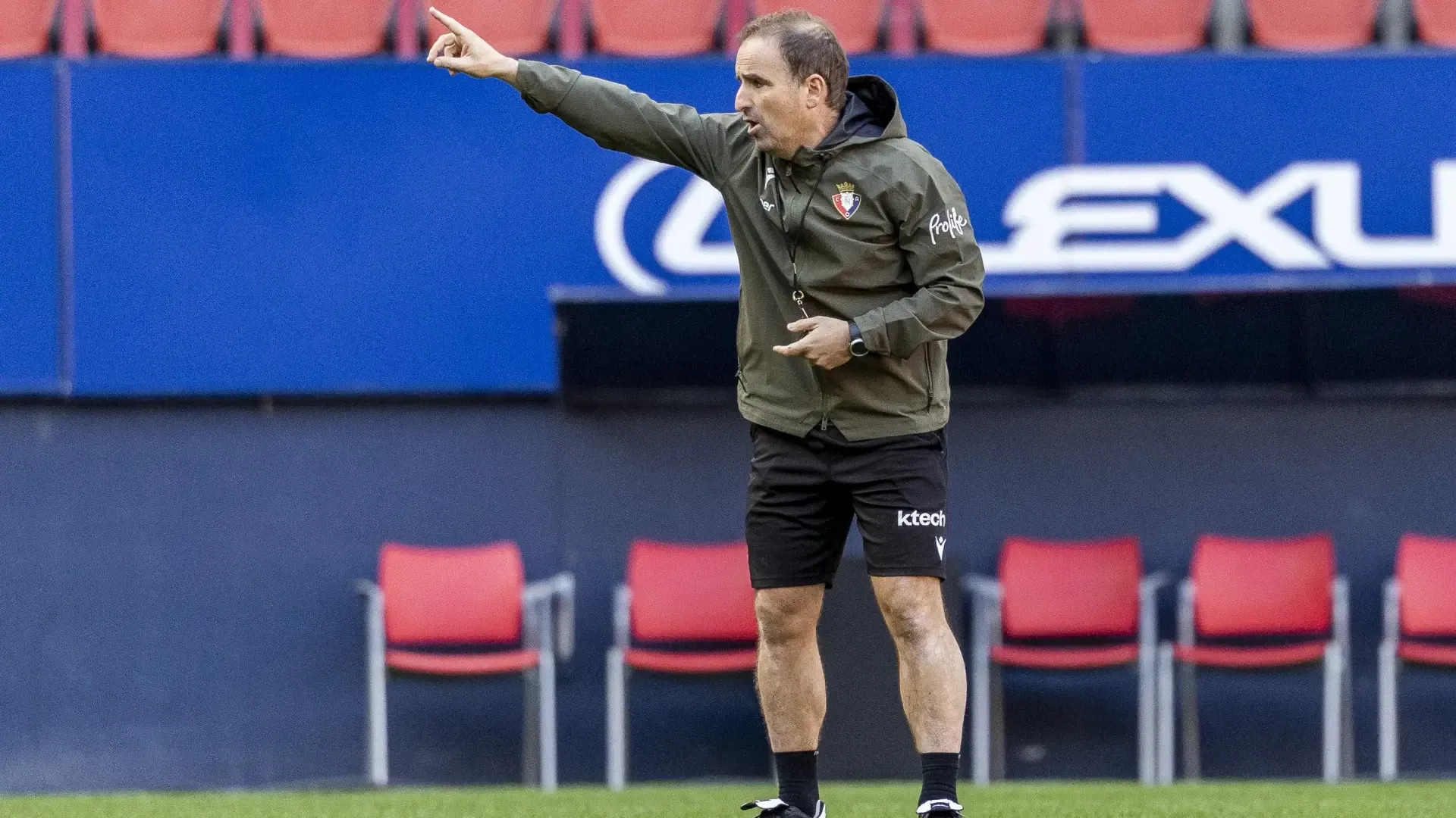 Osasuna convoca a 23 jugadores para enfrentar al Sevilla en el Sánchez-Pizjuán este lunes