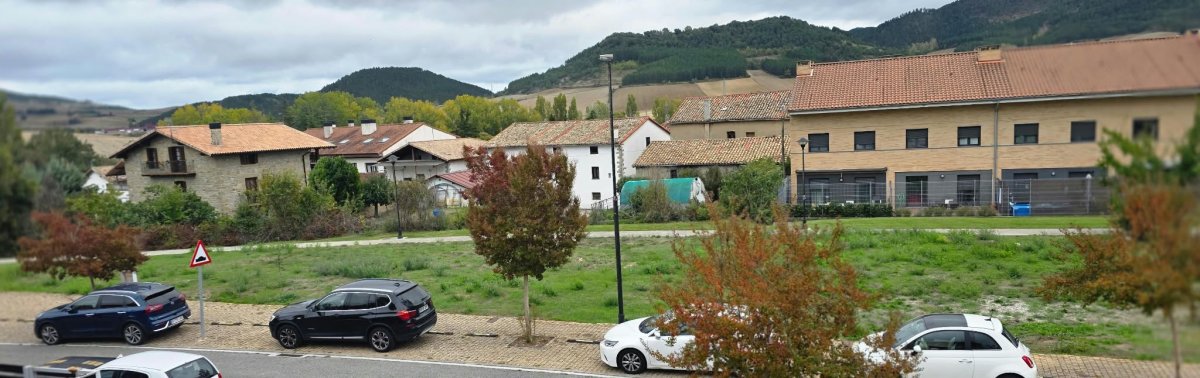 Vecinos de la calle Zaldua de Egüés exigen mantener el garaje subterráneo en unas VPO para evitar el colapso vial en la calle      