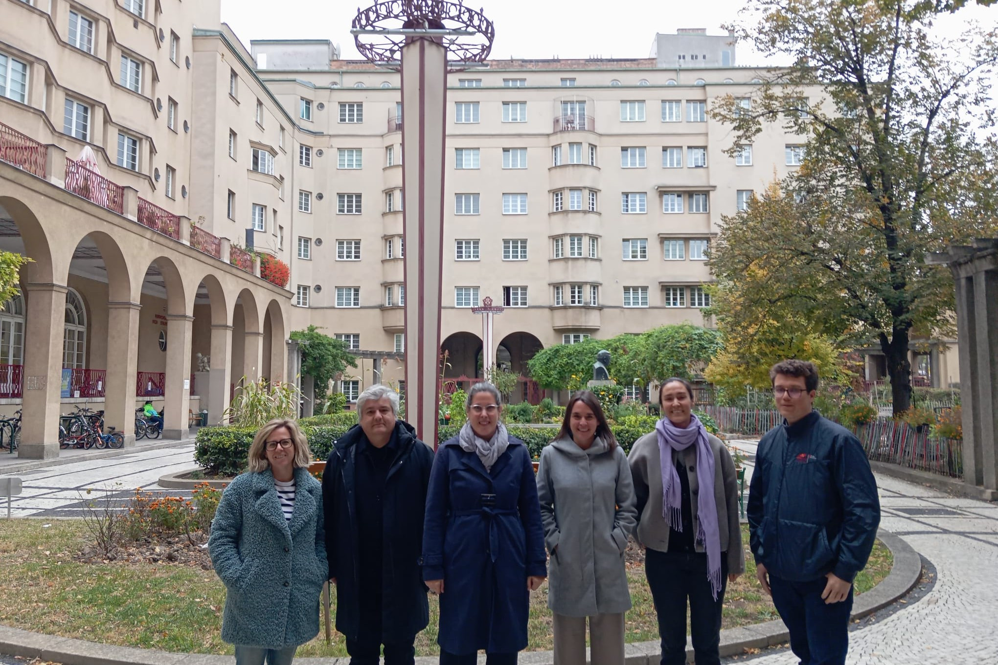 Alfaro conoce en Viena su modelo de vivienda pública municipal