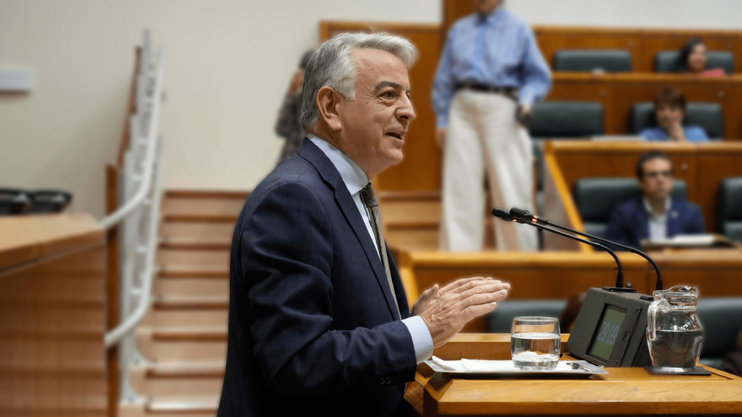 Javier De Andrés exige la destitución de Bingen Zupiria por ka gestión deficiente de la seguridad en Euskadi