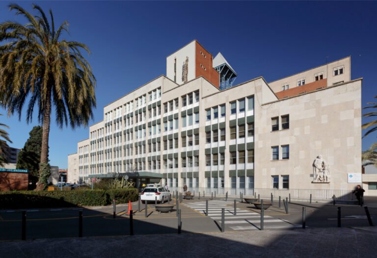 Investigan la muerte violenta de un hombre por arma de fuego que estaba hospitalizado en Tarragona