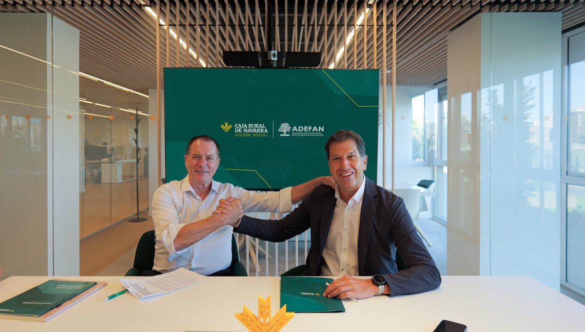 ADEFAN y Acción Social de Caja Rural de Navarra renuevan su convenio e incorporan "La Voz de la Empresa Familiar", un programa que usa la música para reforzar equipos
