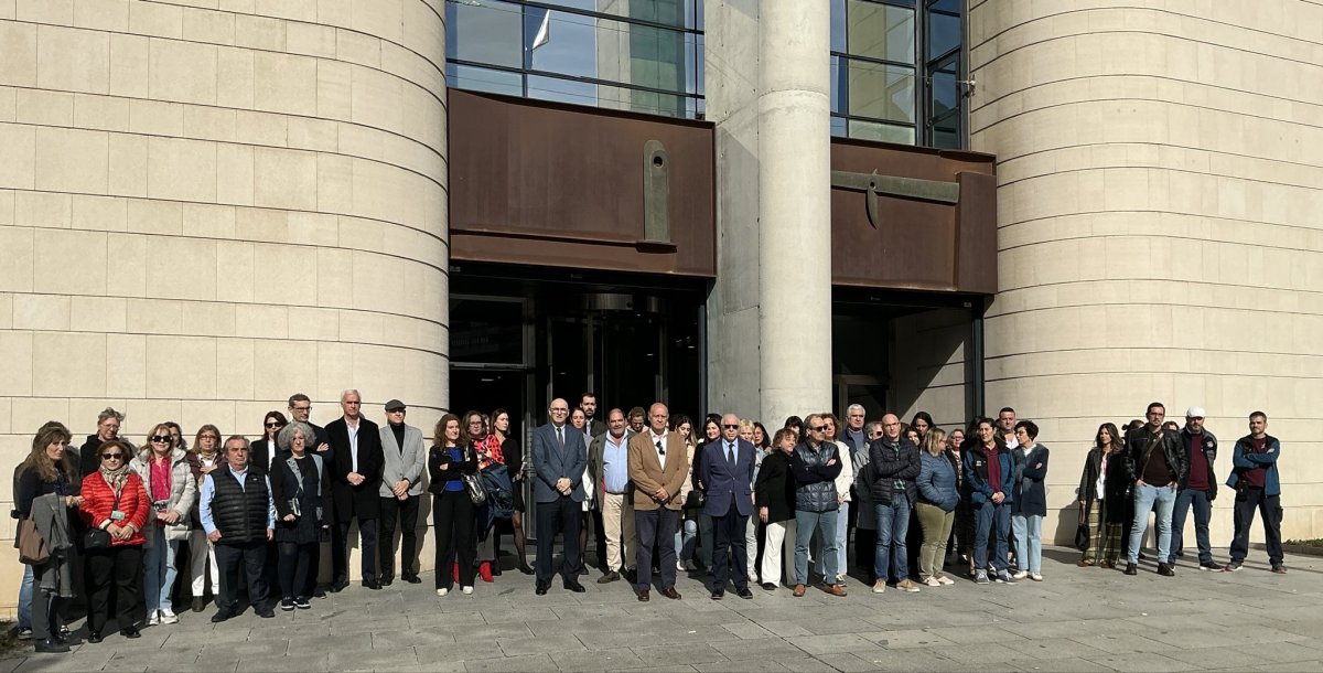 El TSJN se suma al minuto de silencio por las víctimas del accidente ferroviario de Urda
