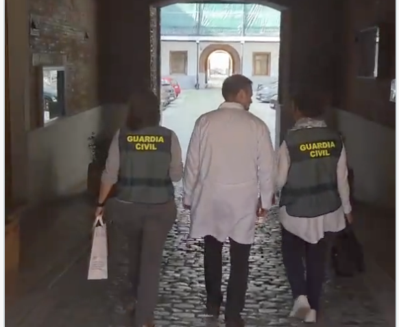 La Guardia Civil desmiente que envíe SMS a las familias para comunicar la identificación de víctimas del accidente ferroviario de Urda