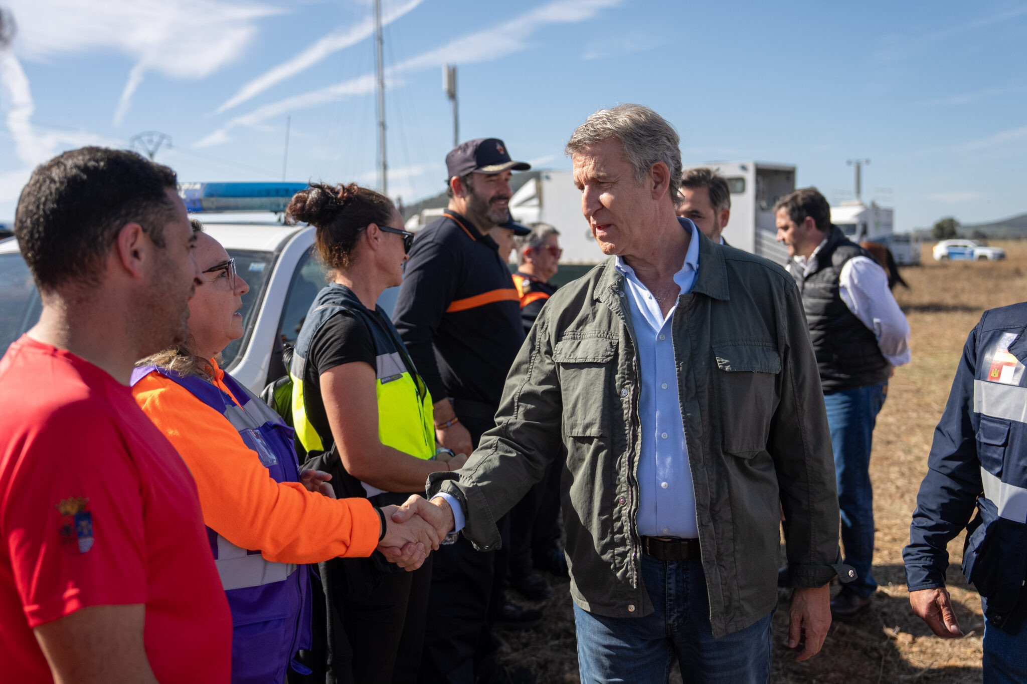 Feijóo cuestiona el sistema ferroviario: «Así no se puede seguir, y no será por falta de dinero»