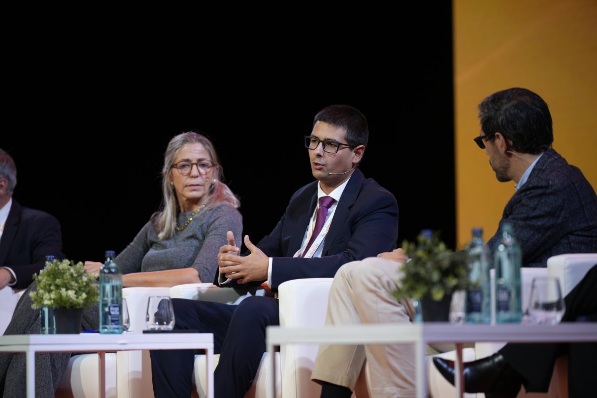Sungrow destaca el papel de la eficiencia y la seguridad en la evolución del almacenamiento energético en el XIII Foro Solar