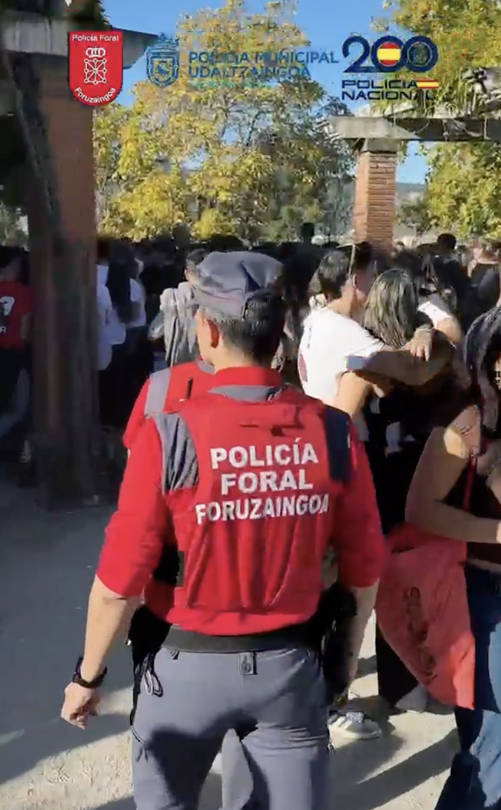 Policía Municipal, Policía Foral y Policía Nacional despliegan un dispositivo conjunto para la Carpa Universitaria de Otoño en Pamplona