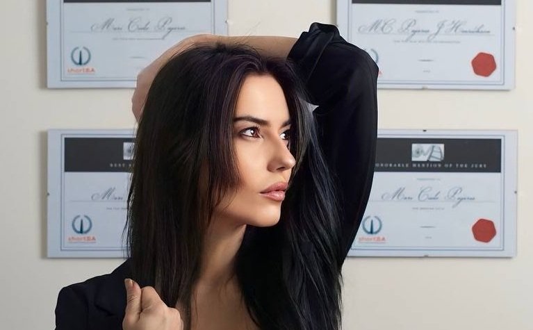Mari Cielo Pajares suspende la presentación de su novela «Sí, muerdo» en Pamplona por el accidente ferroviario de Urda