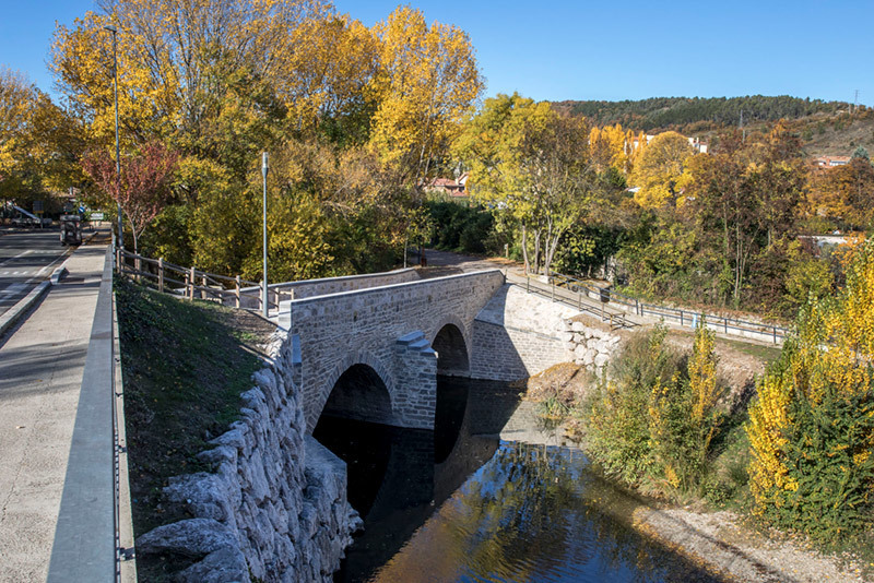 Finaliza la rehabilitación del puente de Dorraburu en el Parque Fluvial de la Comarca