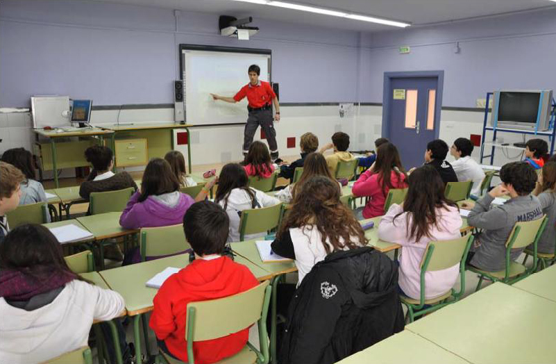 ANPE pide el cese de los recortes y una mayor atención al profesorado 