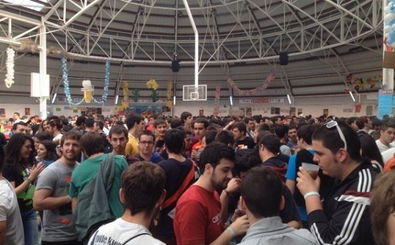Novedades de la Carpa Universitaria que tendrá medidas específicas contra las agresiones sexistas, estará vigilada por drones y tendrá control digital del aforo por pulsera 